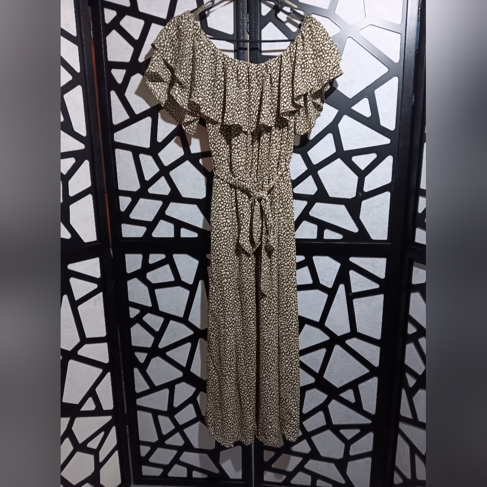 She + Sky - [ALTERED] Off-the-Shoulder Animal Print Jumpsuit - Green, White - M